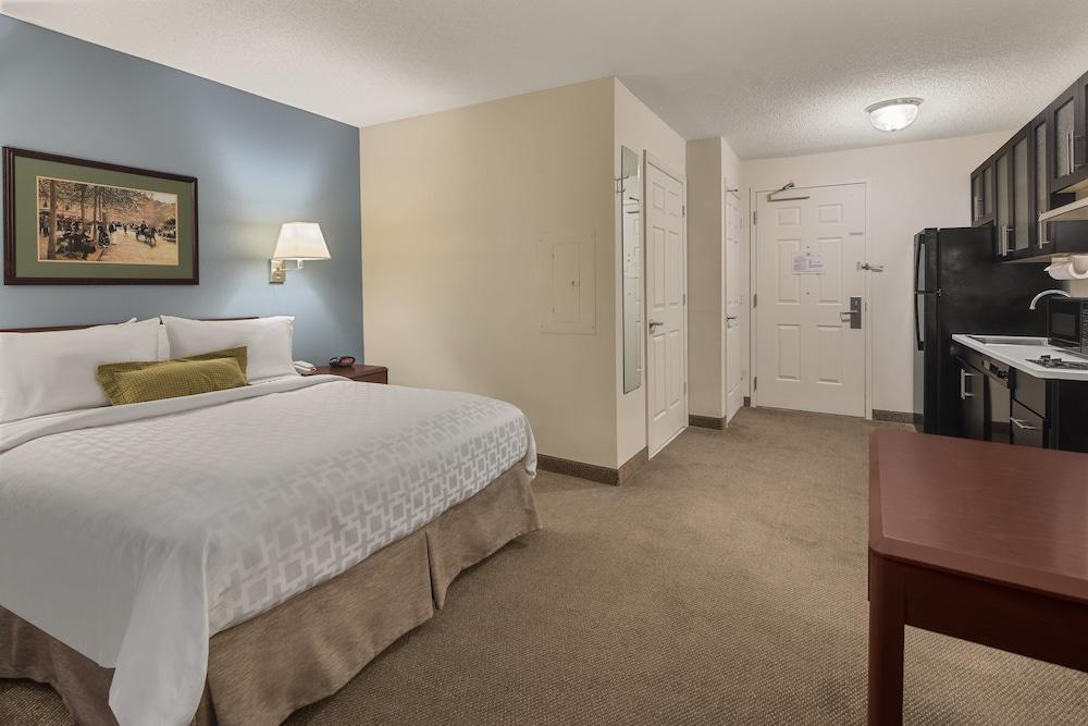 Candlewood Suites Raleigh Crabtree By Ihg Exterior photo