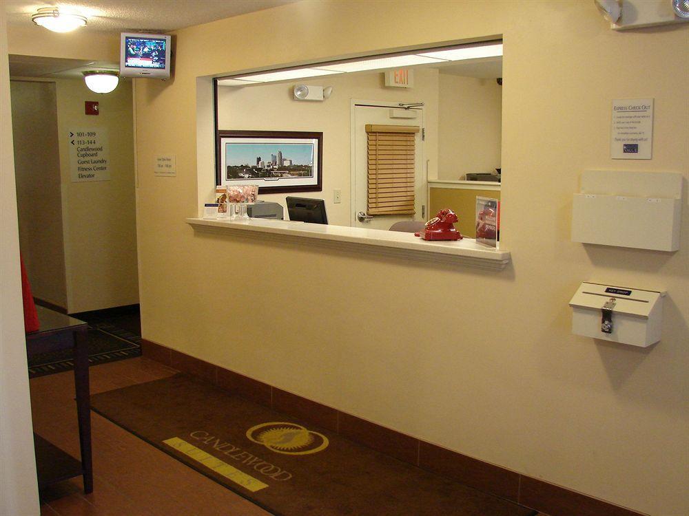 Candlewood Suites Raleigh Crabtree By Ihg Exterior photo