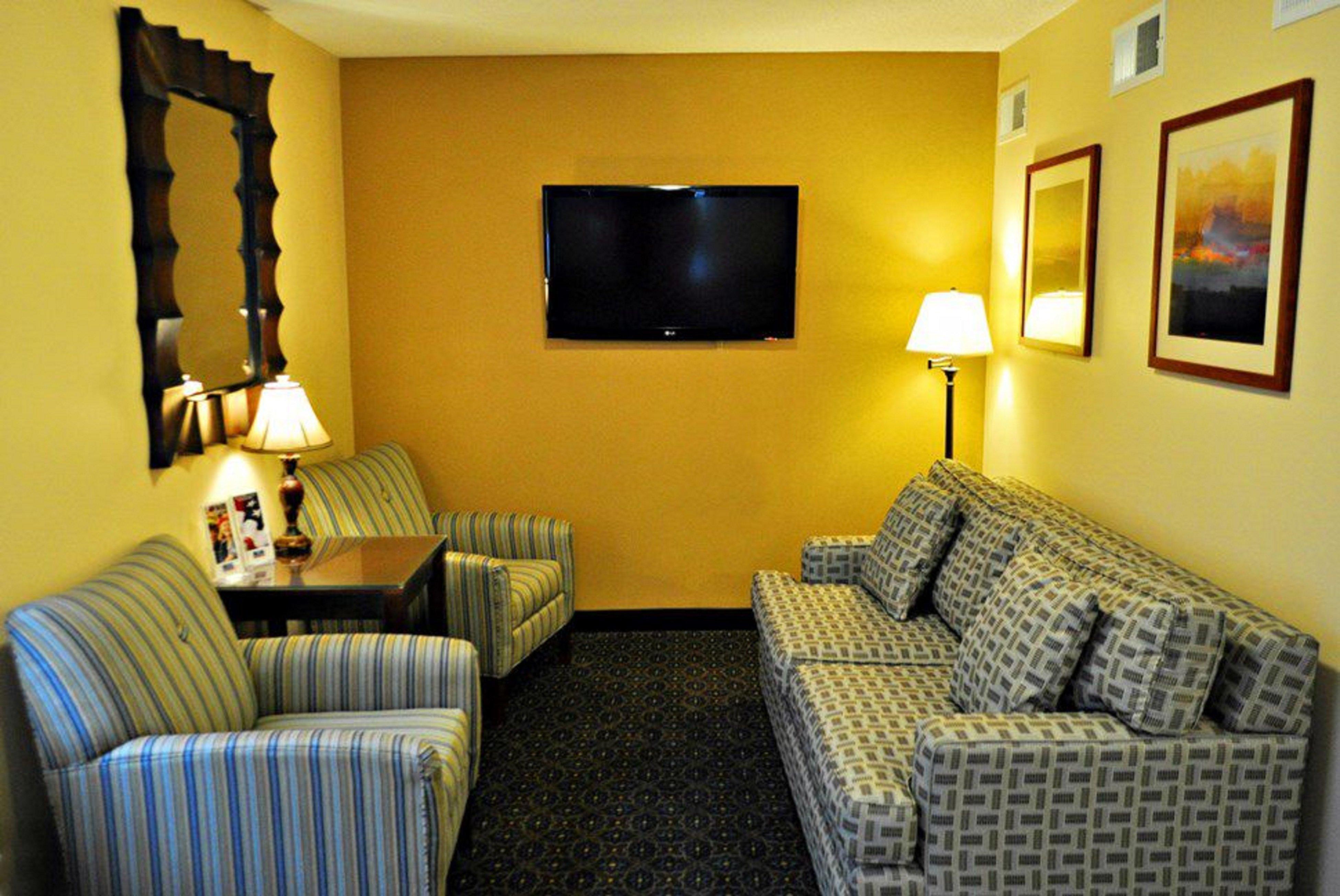 Candlewood Suites Raleigh Crabtree By Ihg Exterior photo