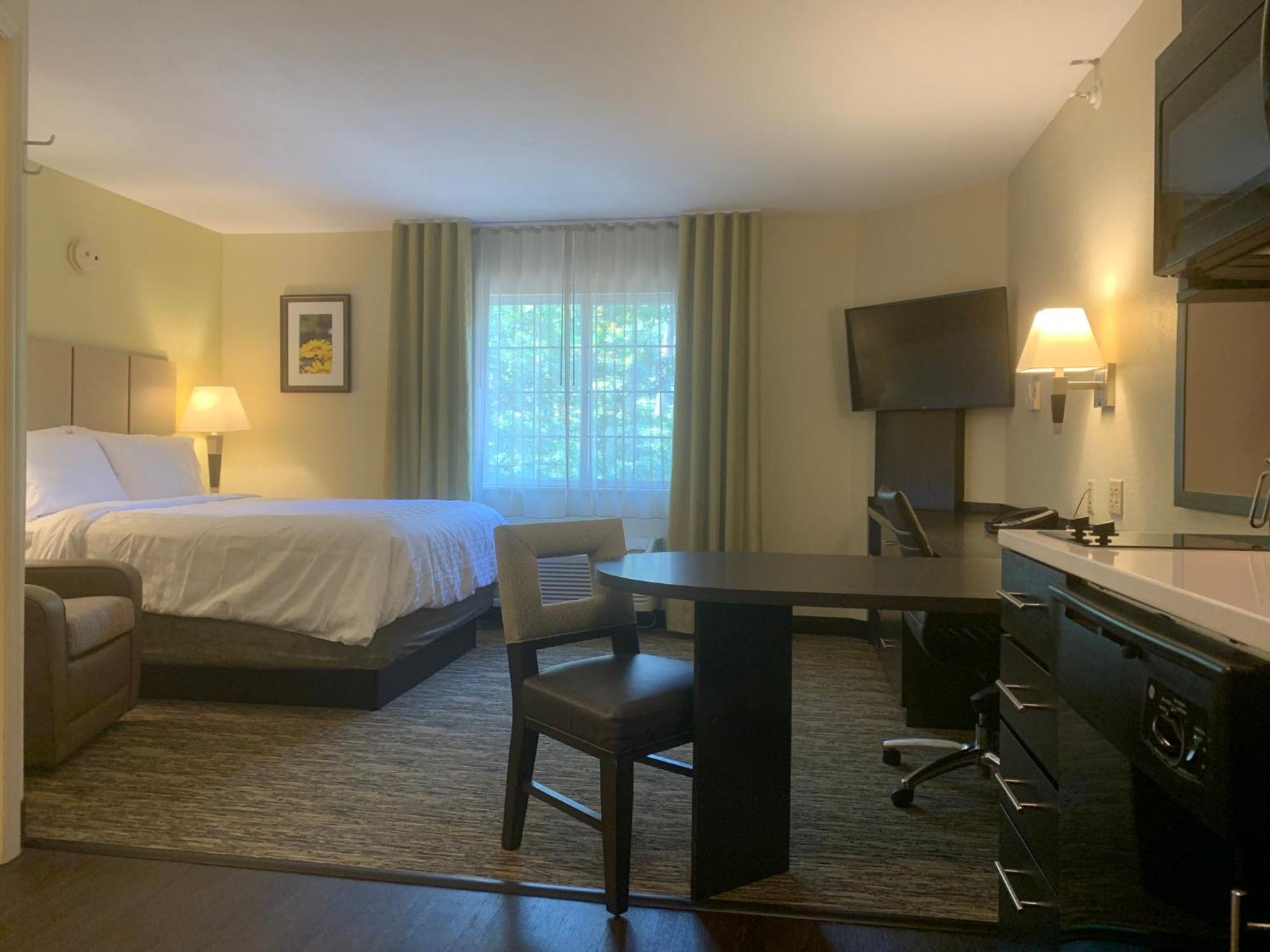 Candlewood Suites Raleigh Crabtree By Ihg Exterior photo