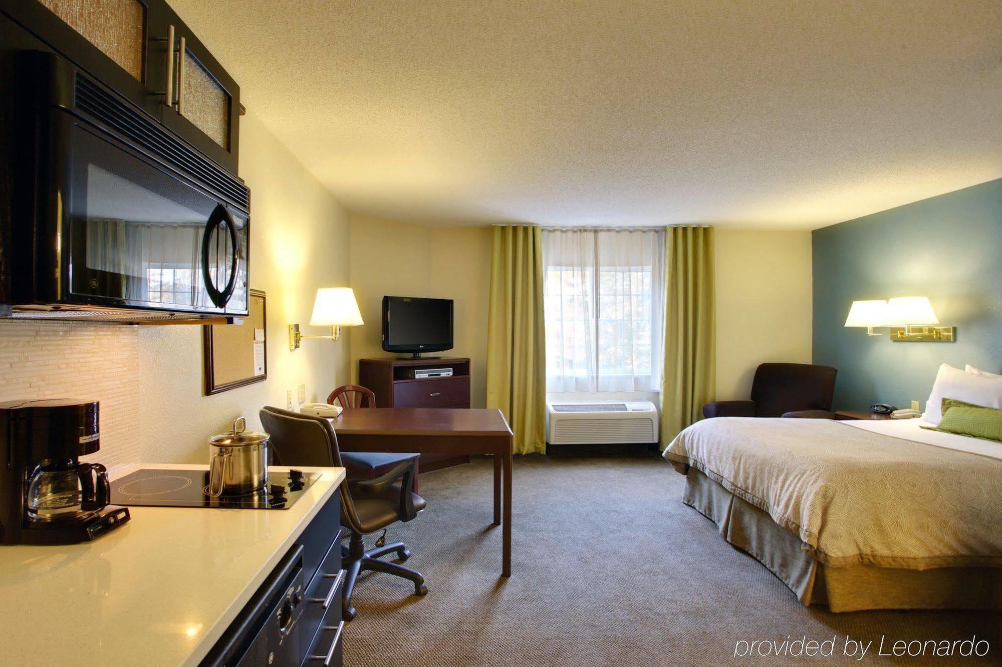 Candlewood Suites Raleigh Crabtree By Ihg Exterior photo