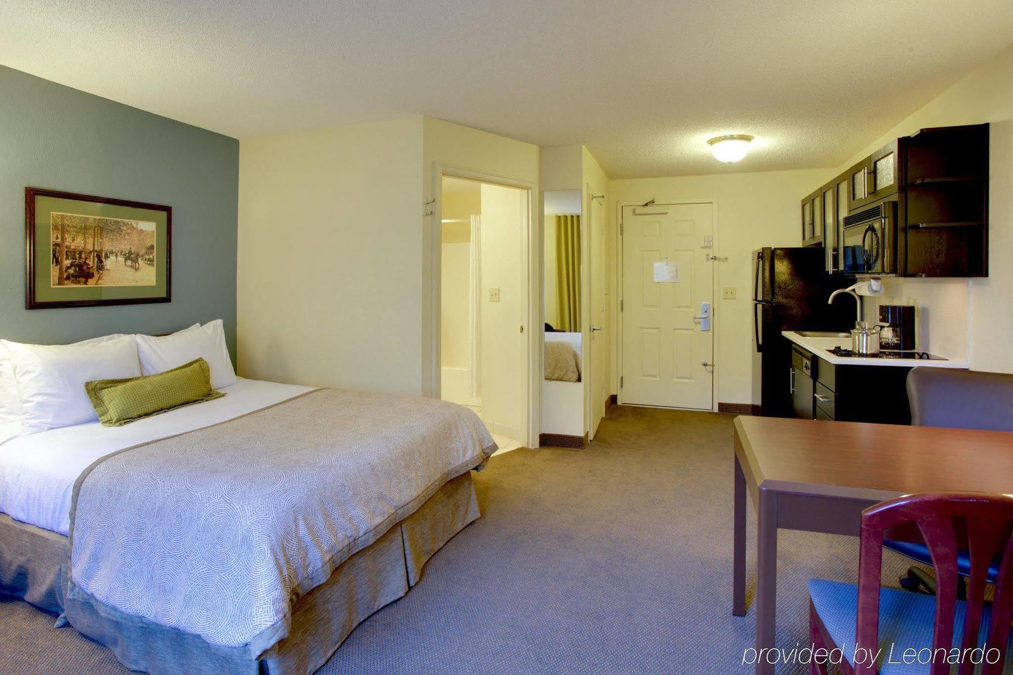 Candlewood Suites Raleigh Crabtree By Ihg Exterior photo