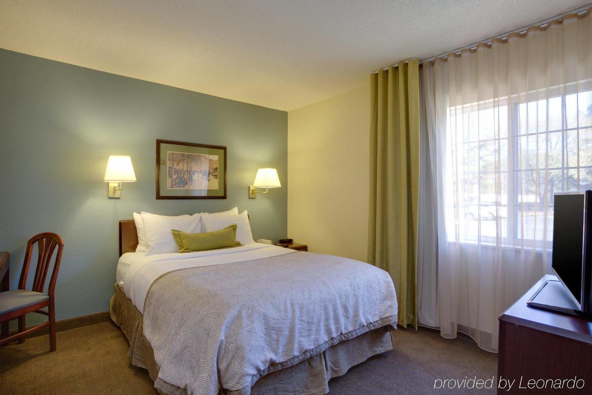 Candlewood Suites Raleigh Crabtree By Ihg Exterior photo