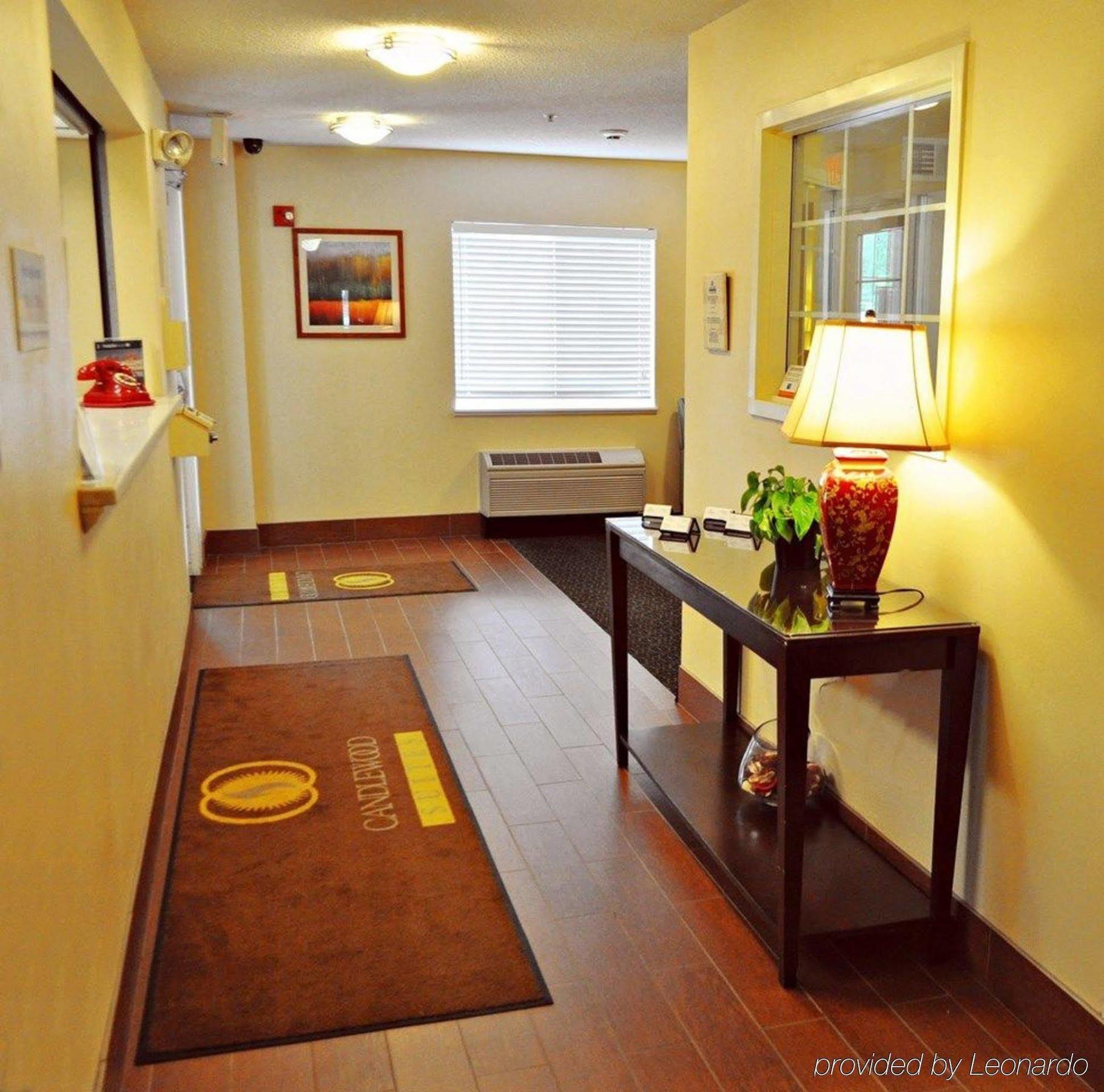 Candlewood Suites Raleigh Crabtree By Ihg Exterior photo
