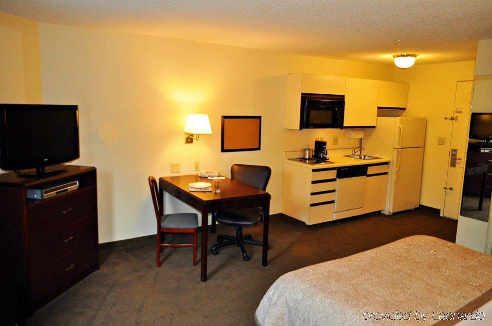 Candlewood Suites Raleigh Crabtree By Ihg Exterior photo